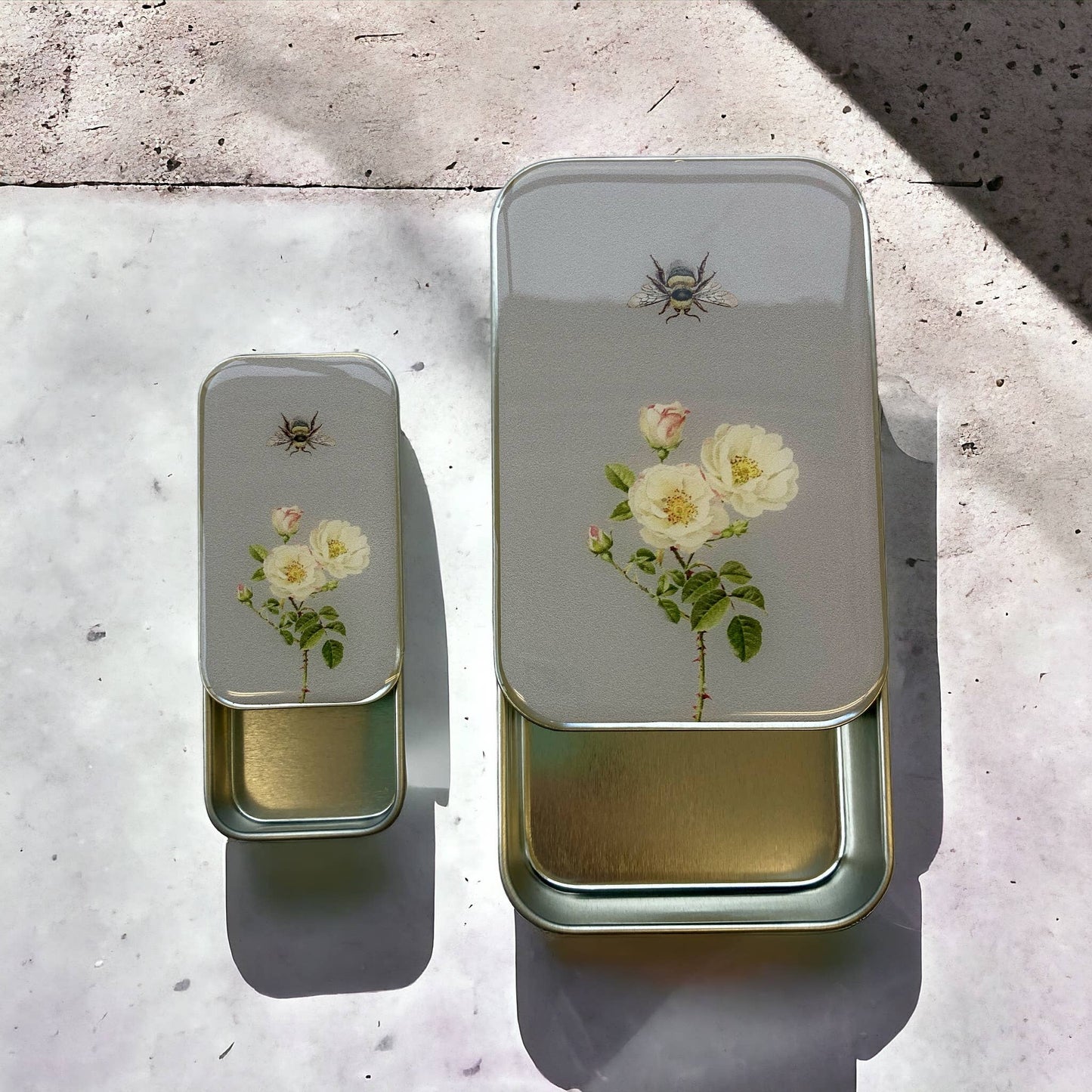 BEE AND ROSE STITCH MARKER TIN - SMALL