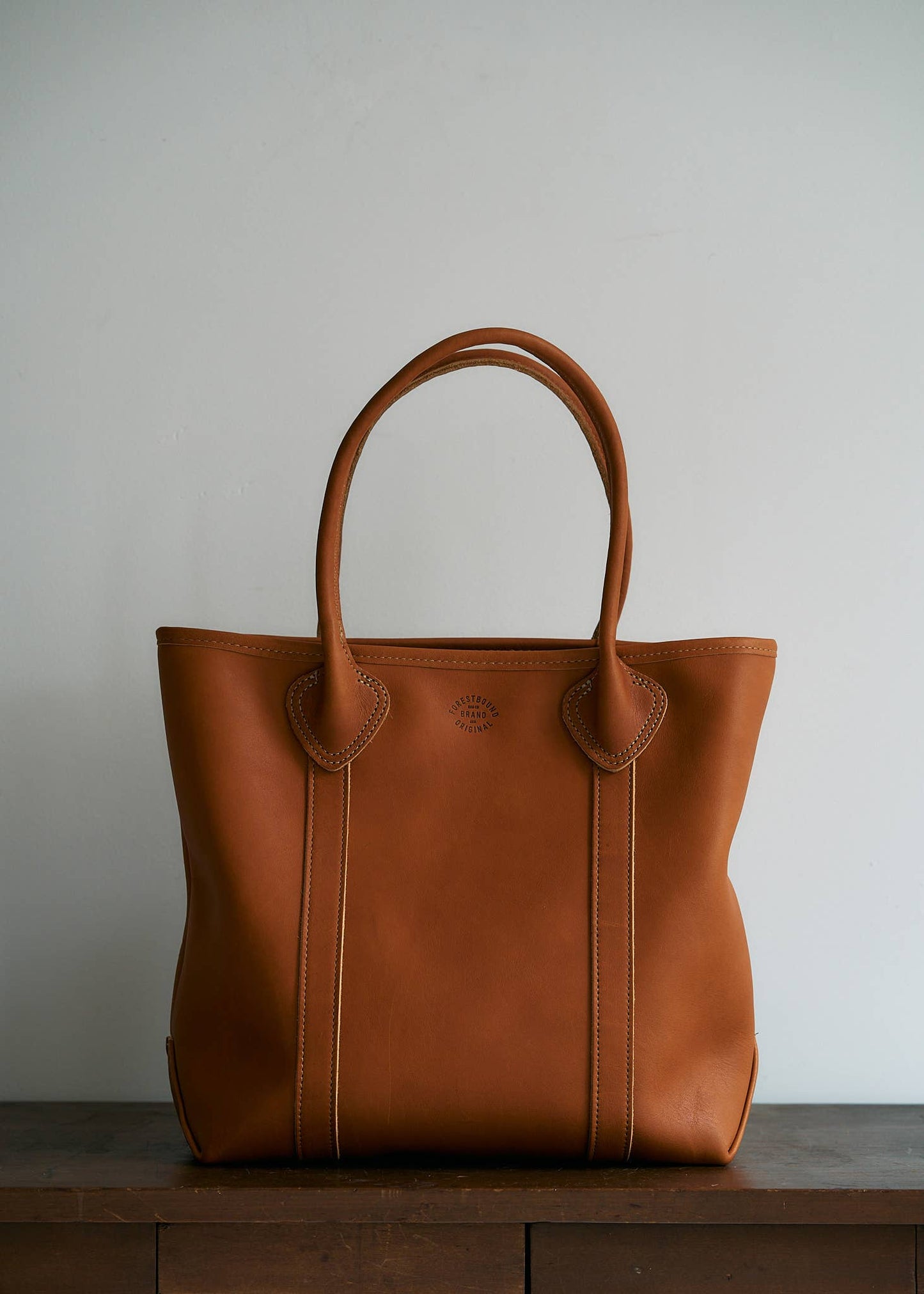 LEATHER PASSENGER TOTE BAG - BROWN