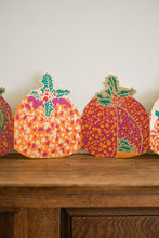 Load image into Gallery viewer, CHRISTMAS PUDDING CONCERTINA GARLAND