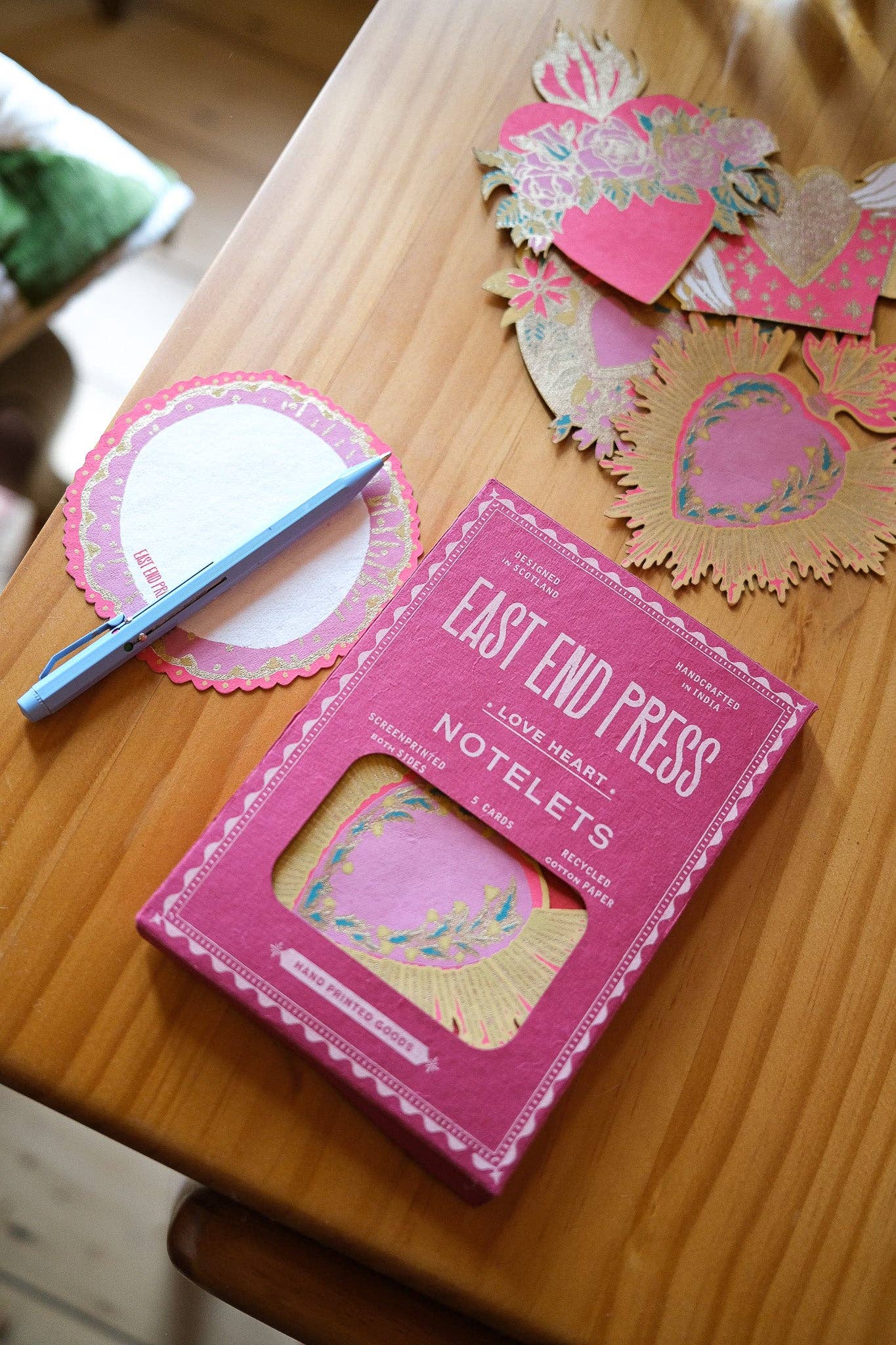 LOVE  HEART NOTECARDS