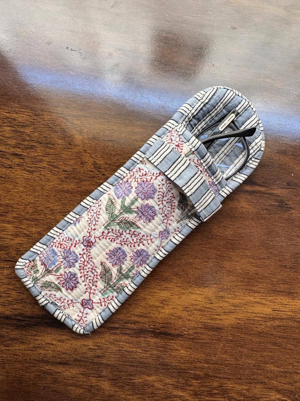 QUILTED COTTON GLASSES CASE - BLUE & MAUVE FLORAL