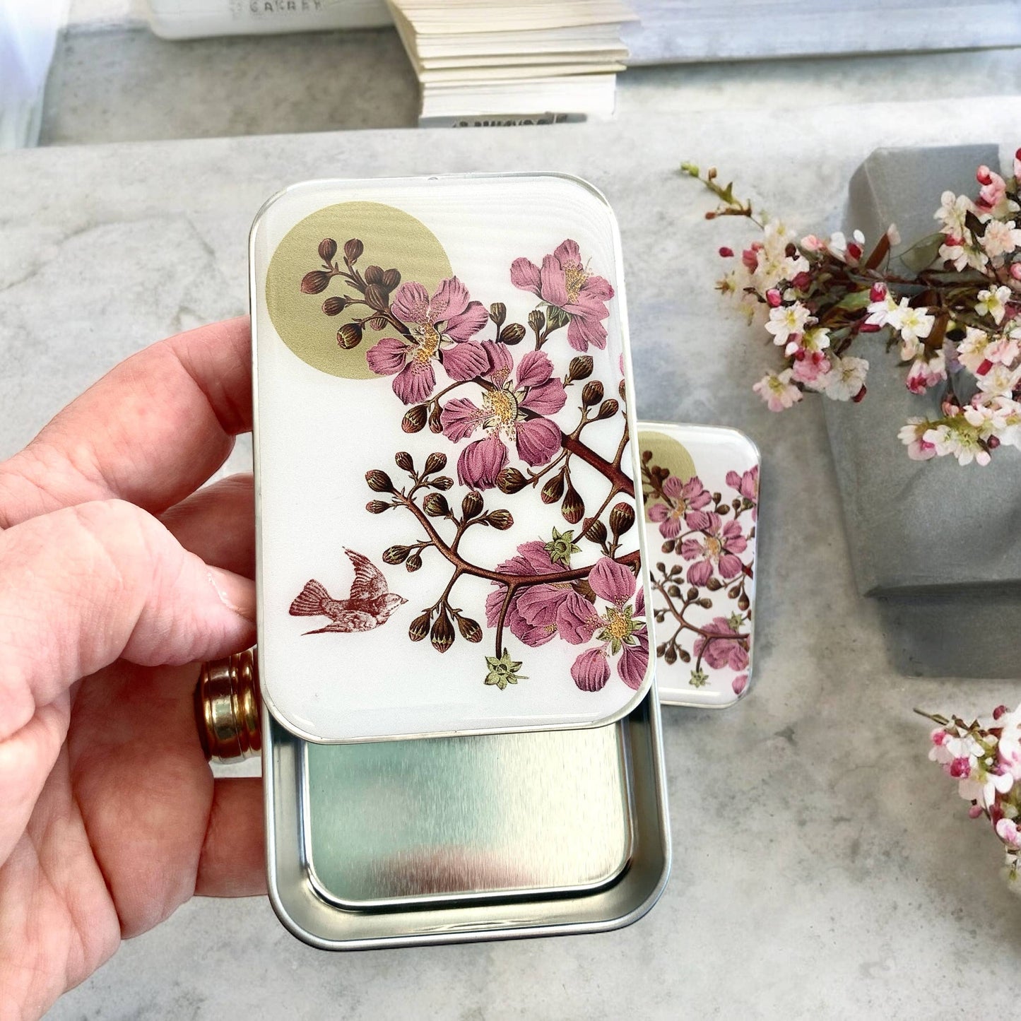 CHERRY BLOSSOM NTIONS TIN