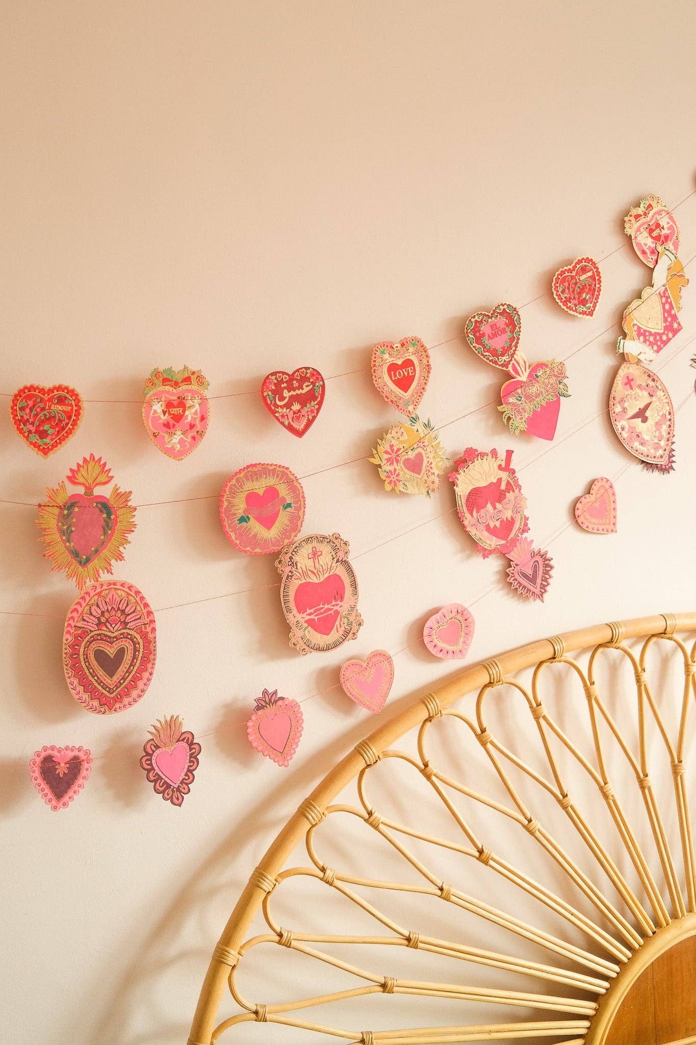SAINT VALENTINE HEARTS GARLAND