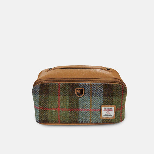 Toiletry Bag: Chestnut-Blue Tartan