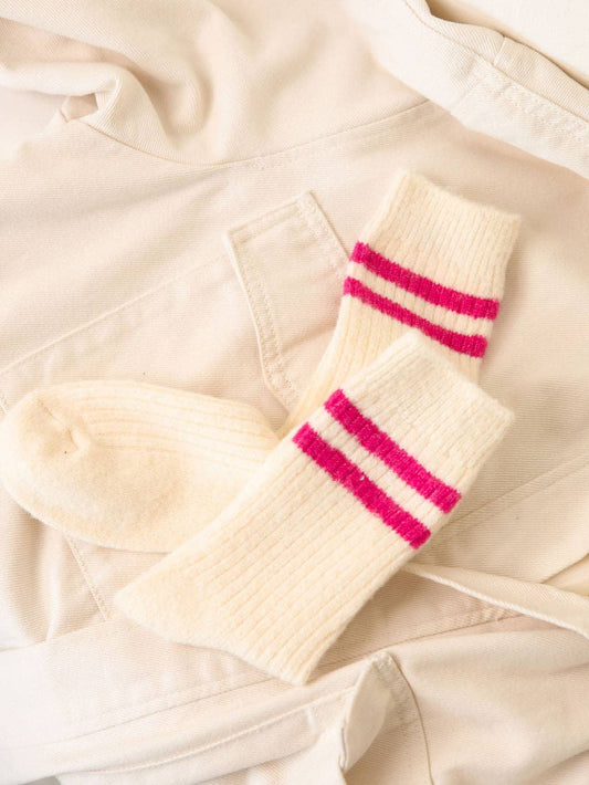 THE COMFIEST SOCKS - CREAM SODA