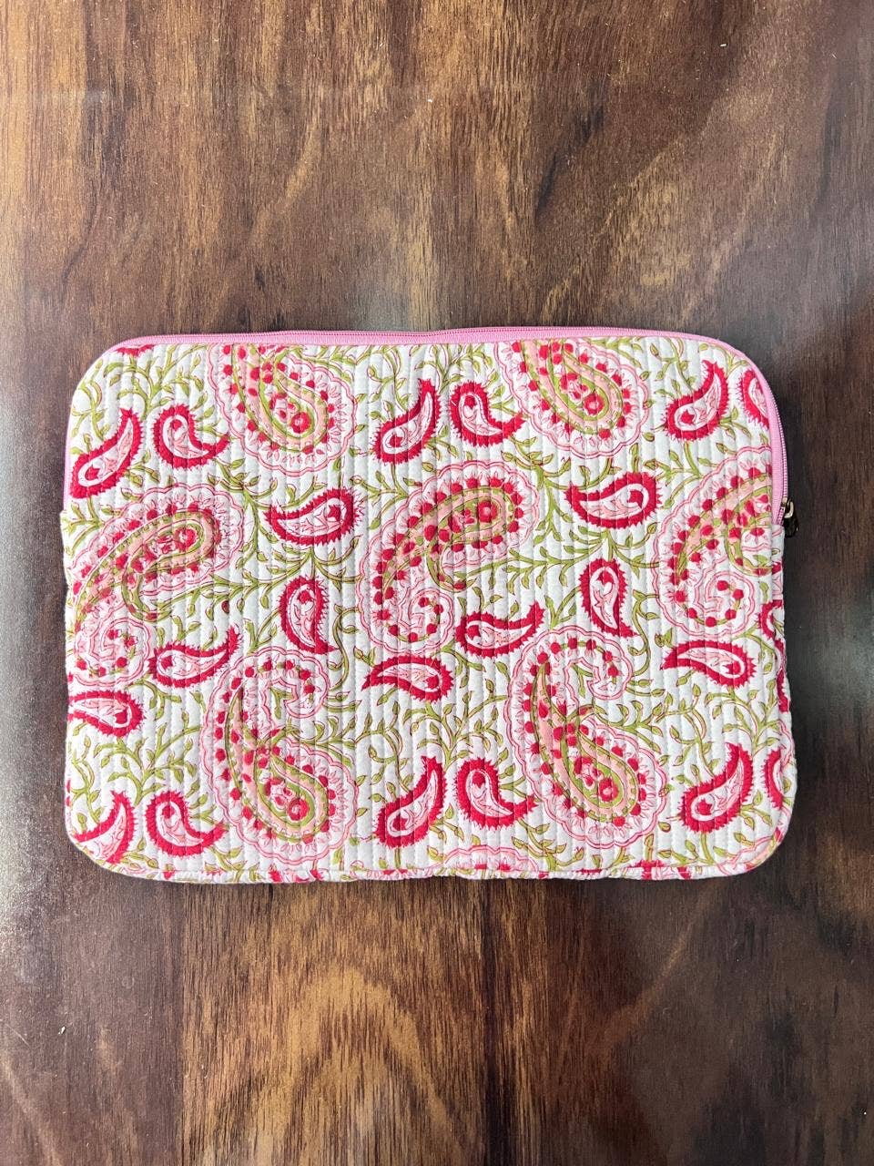 QUILTED COTTON LAPTOP BAG - RED PAISLEY