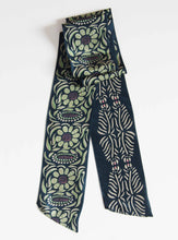 Load image into Gallery viewer, CAMELIA MARINE NAVY SILK HEADBAND
