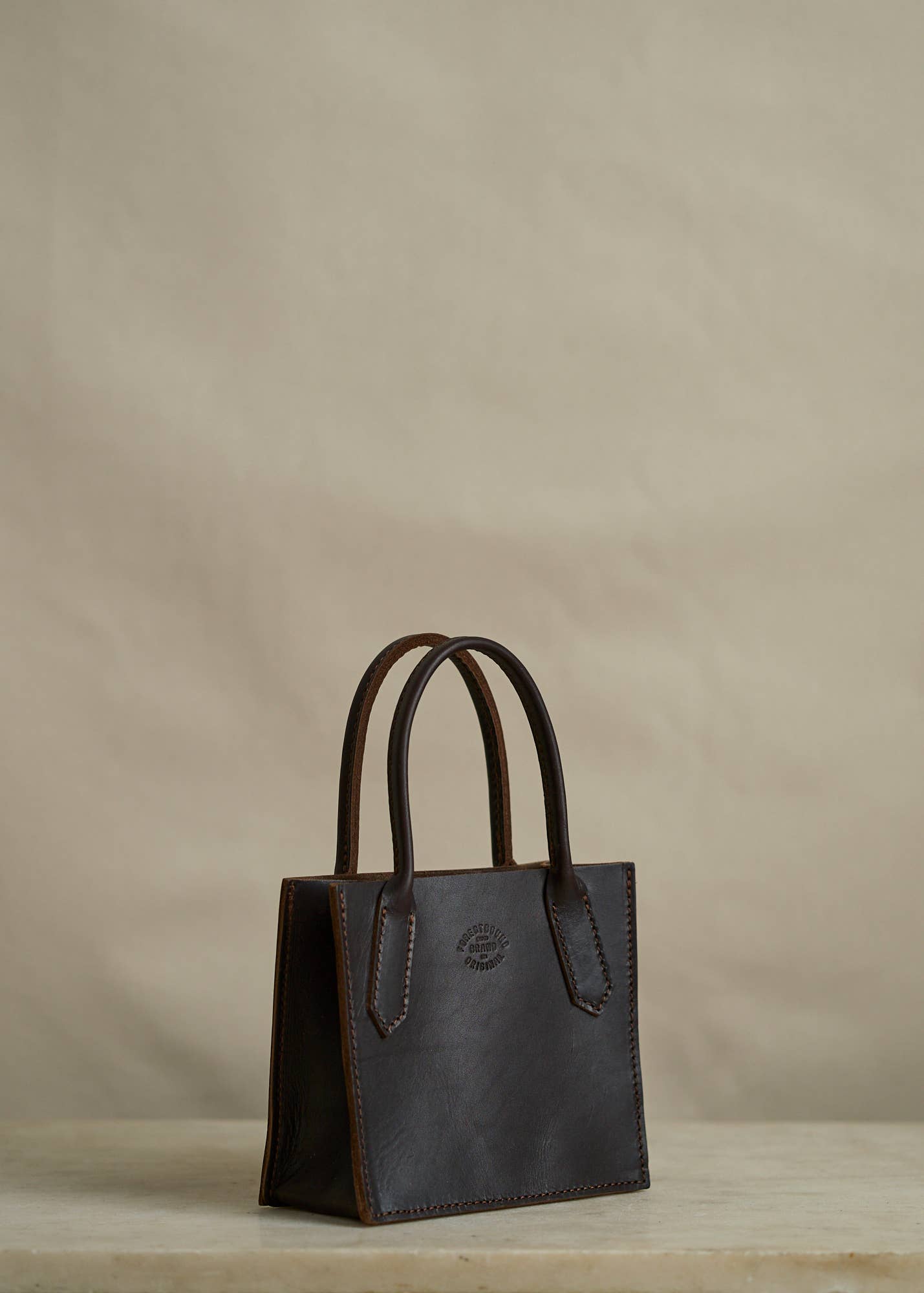 LEATHER DOCK BAG - BEBE	BROWN
