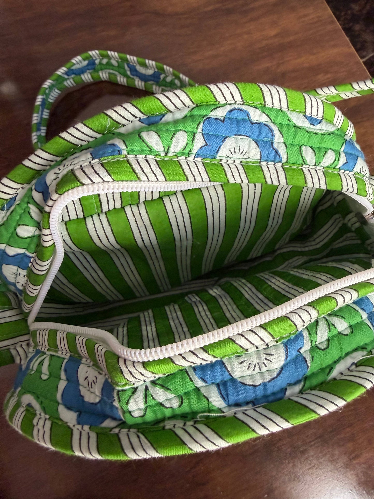 ROUND QUILTED BAG - GREEN & BLUE