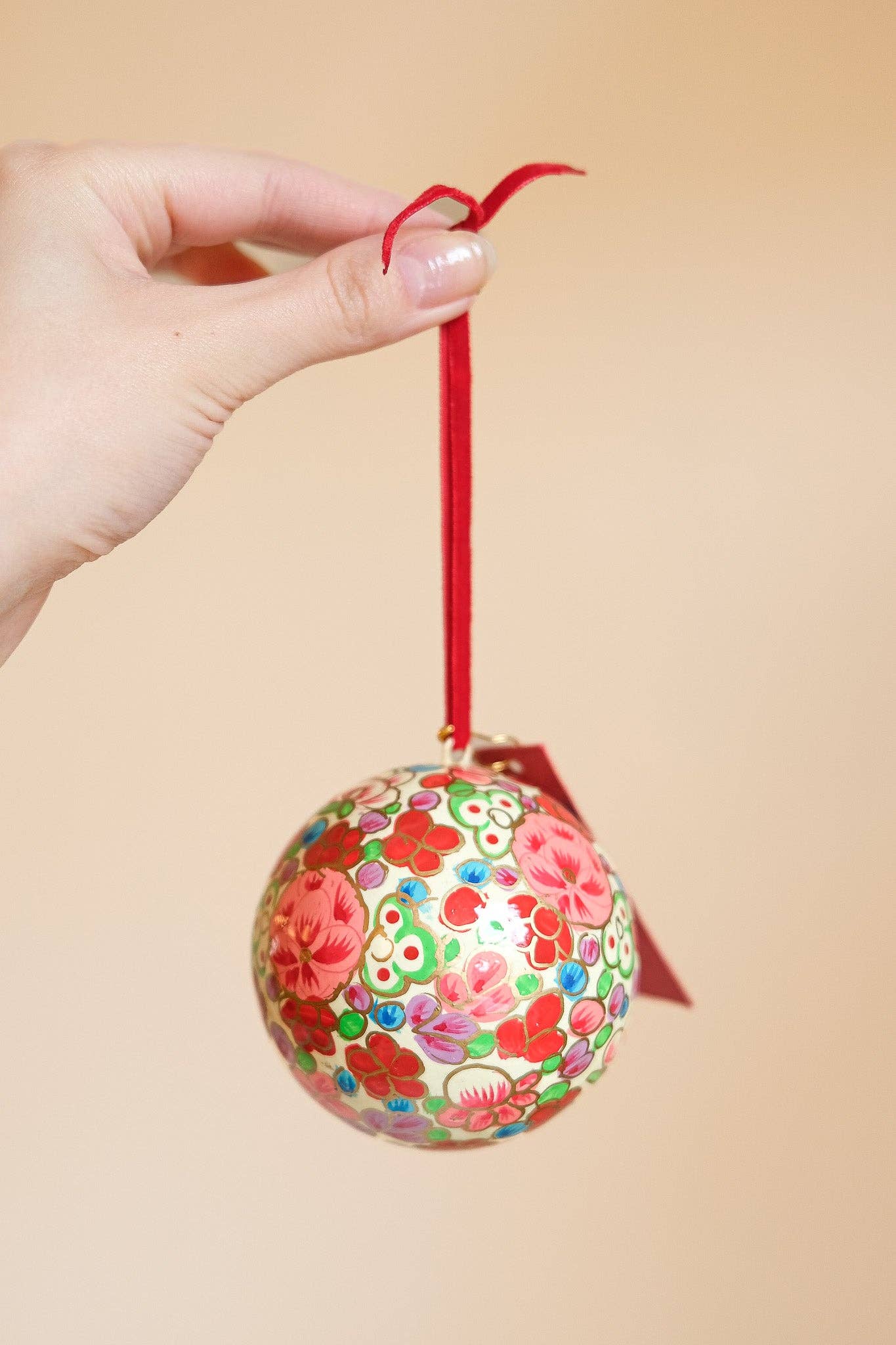 CRIMSON FLOWERS BAUBLE