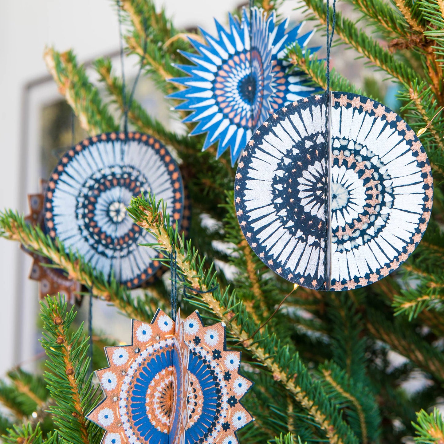 STARS PAPER ORNAMENT