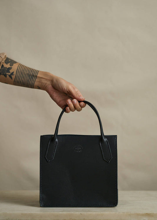 LEATHER DOCK BAG - PETITE BLACK LATIGO