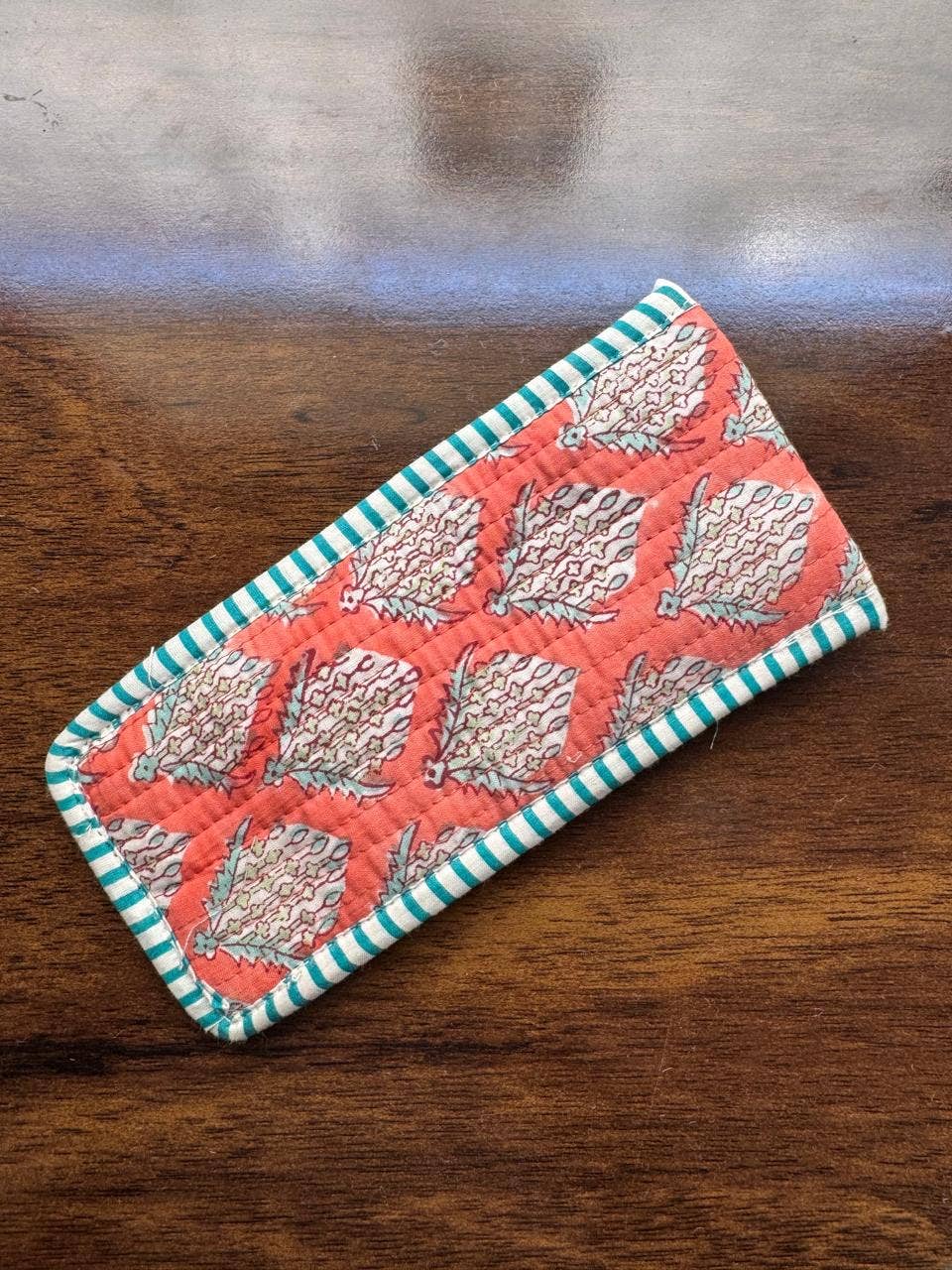 QUILTED COTTON GLASSES CASE - SALMON FLORAL
