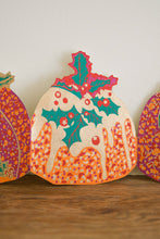 Load image into Gallery viewer, CHRISTMAS PUDDING CONCERTINA GARLAND
