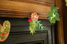 Load image into Gallery viewer, HOLLY AND IVY SEWN GARLAND
