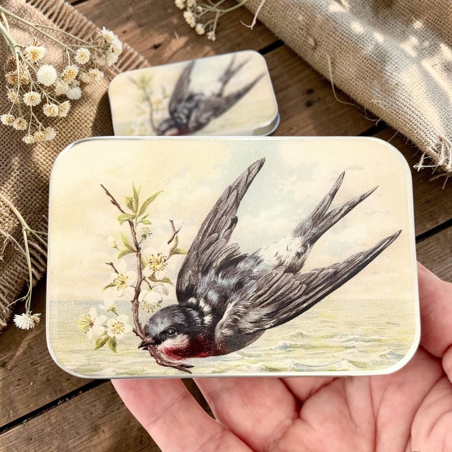 SPRING SWALLOW NOTIONS TIN - LARGE