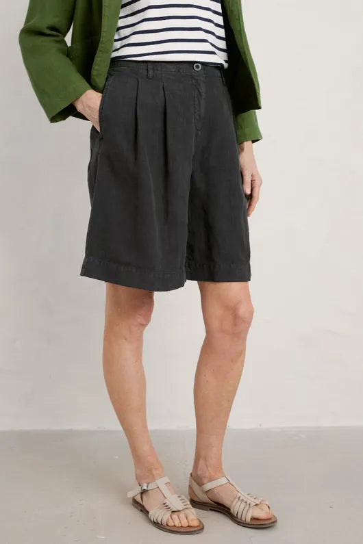 CLOVER BLOOMS SHORTS - Onyx