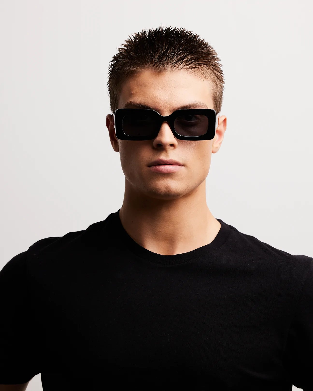 TWIGGY SUNGLASSES
